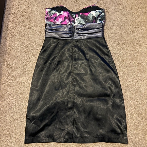Strapless satin dress - Picture 2 of 2